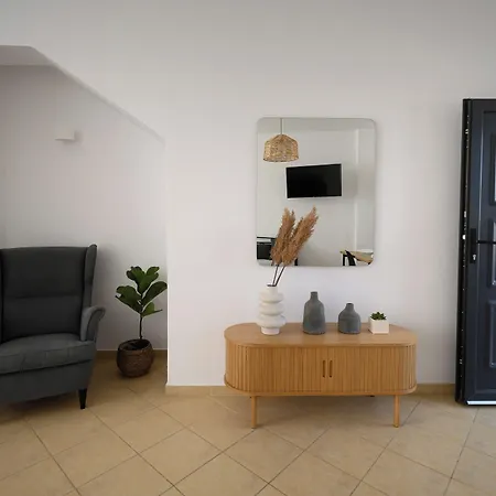 ベッド・アンド・ブレックファスト Anya Santorini 4*