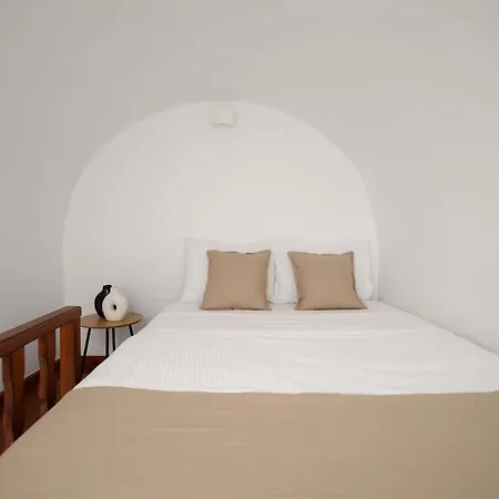 Anya Santorini Bed & Breakfast *